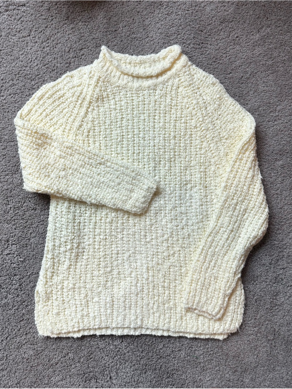 Vintage Sterling Harris cozy cream knit textured sweater. Size M